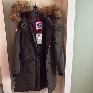 Canada weather gear  Parka with faux fur  Hood